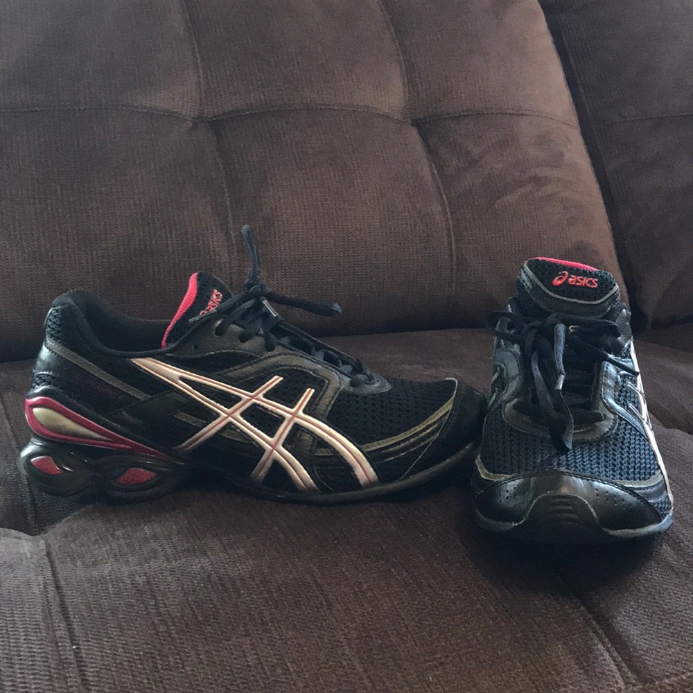 ASICS black/pink women’s sneakers